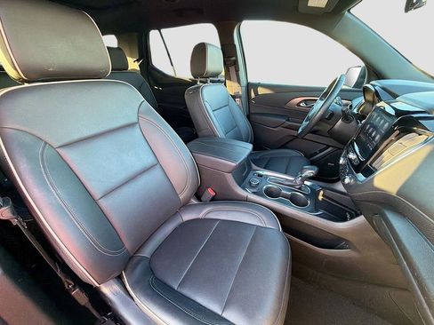 Used 2023 Chevrolet Traverse Premier w/ Redline Edition image 31
