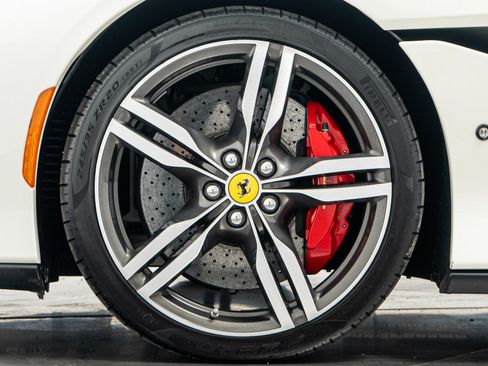 Used 2019 Ferrari Portofino RWD image 10