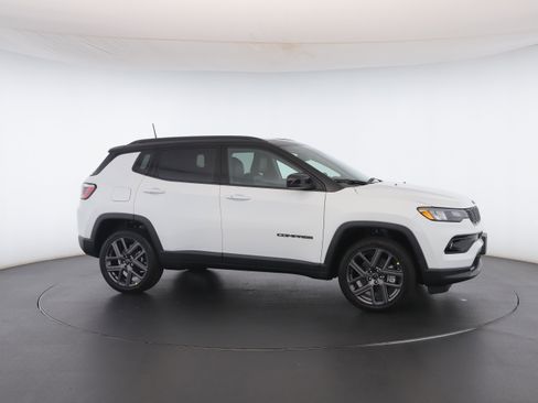 New 2026 Jeep Compass Limited w/ Sun, Sound & Navigation Group image 33