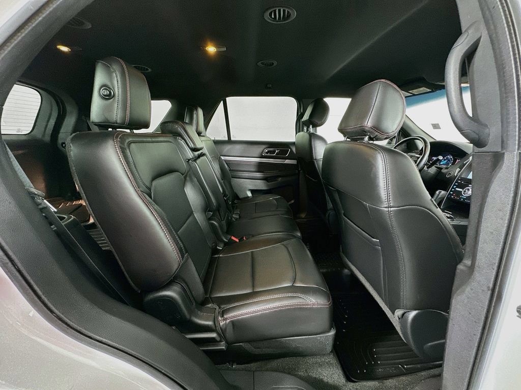 Used 2017 Ford Explorer Sport AWD/4WD image 29