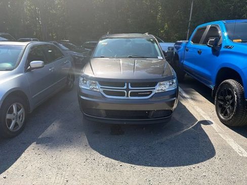 Used 2018 Dodge Journey SE FWD image 4