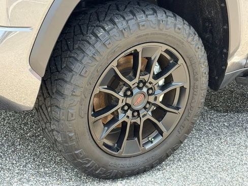 Used 2026 Toyota Tundra SR5 w/ SR5 Convenience Package AWD/4WD image 9