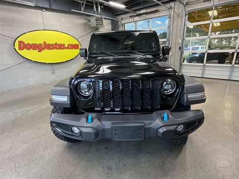 Used 2023 Jeep Wrangler Unlimited w/ Cold Weather Group AWD/4WD image 8
