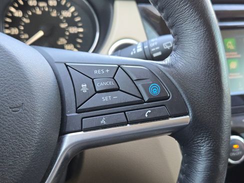 Used 2019 Nissan Rogue SV w/ Premium Package image 20