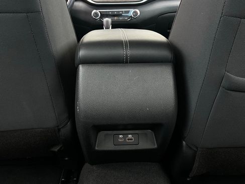 Used 2025 Nissan Altima 2.5 SV image 13