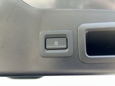 Certified 2025 MAZDA MAZDA3 Carbon image 29