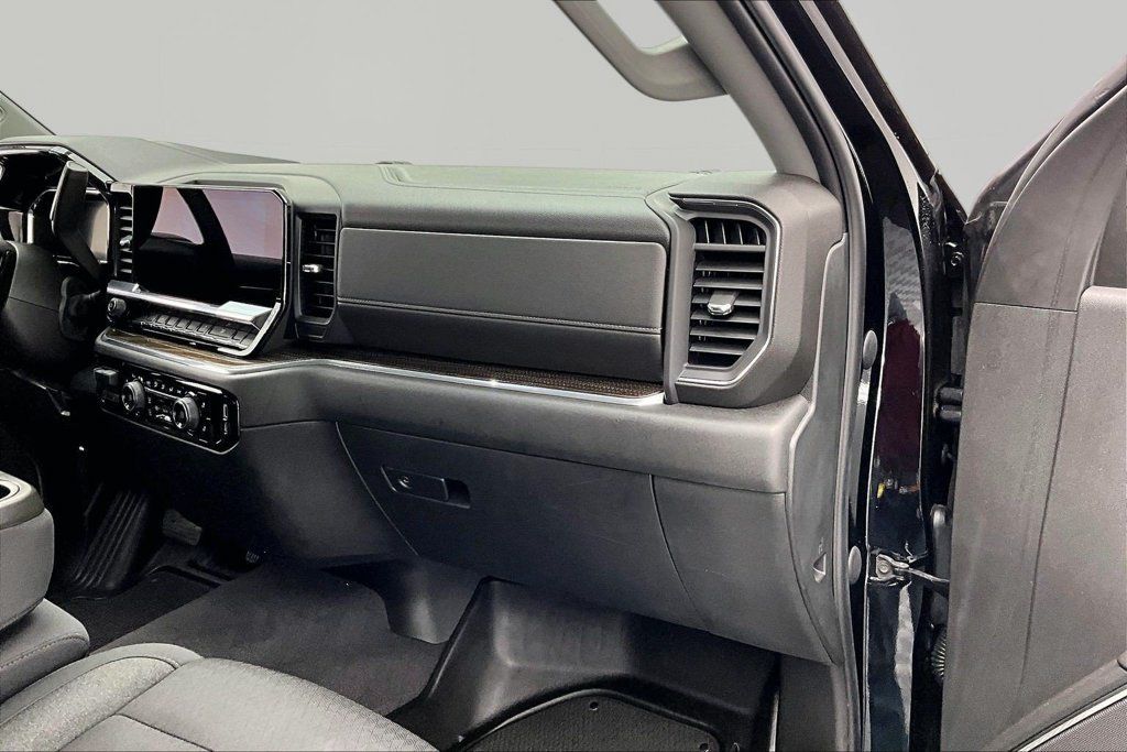 Used 2023 Chevrolet Silverado 1500 LT w/ Protection Package AWD/4WD image 17