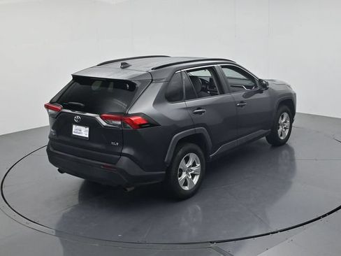 Used 2019 Toyota RAV4 XLE FWD image 40
