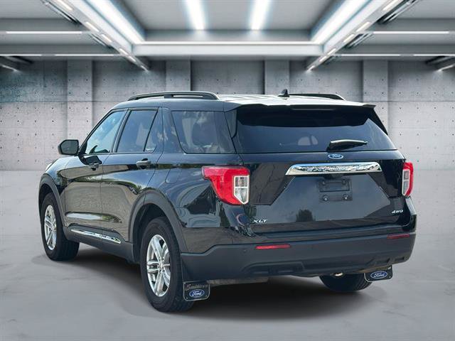 Used 2023 Ford Explorer XLT AWD/4WD image 6
