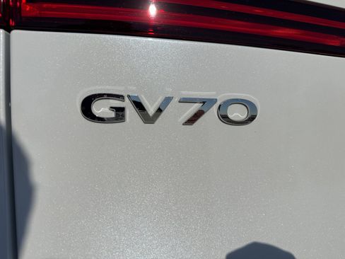 Used 2026 Genesis GV70 2.5T Advanced AWD/4WD image 23