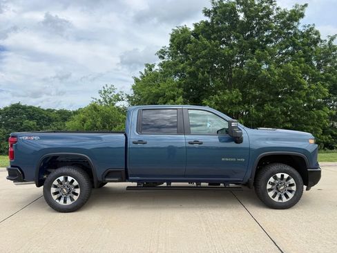 New 2026 Chevrolet Silverado 2500 Custom w/ Custom Value Package AWD/4WD image 2