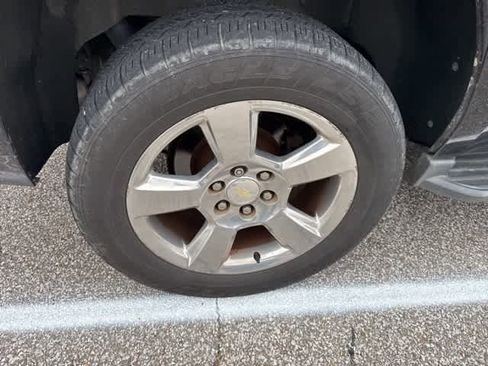 Used 2017 Chevrolet Tahoe LT image 16