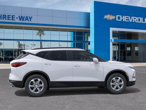 New 2026 Chevrolet Blazer LT w/ Convenience Package FWD image 24