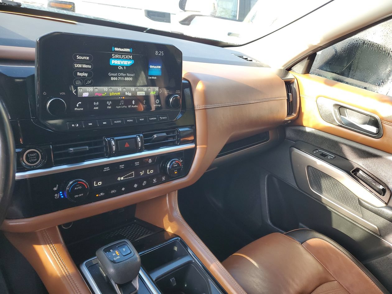 Used 2022 Nissan Pathfinder Platinum w/ Cargo Package AWD/4WD image 27