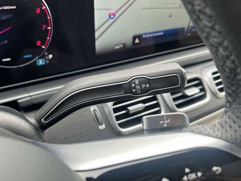 Certified 2025 Mercedes-Benz GLS 450 4MATIC image 50