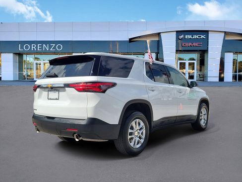 Used 2023 Chevrolet Traverse LS FWD image 5
