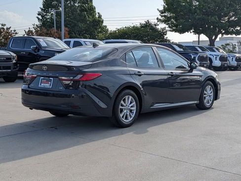 Used 2025 Toyota Camry LE FWD image 6