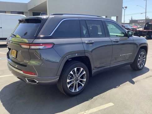 New 2023 Jeep Grand Cherokee Overland w/ Luxury Tech Group IV image 34