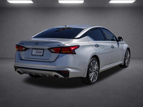 Used 2025 Nissan Altima 2.5 SL FWD image 4