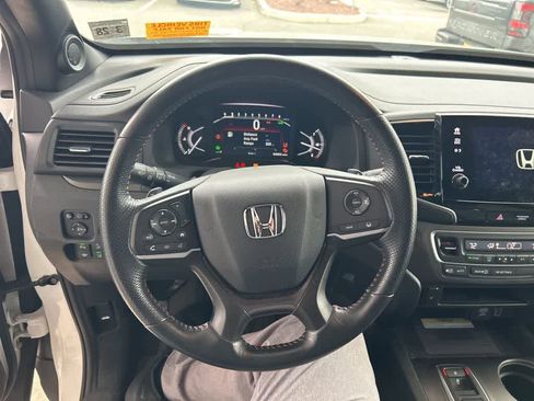 Certified 2023 Honda Passport TrailSport image 24