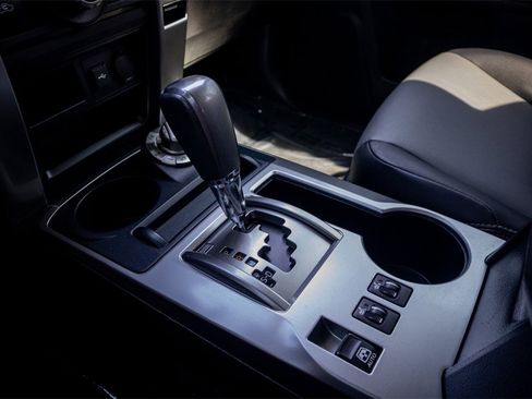 Used 2022 Toyota 4Runner SR5 Premium image 20