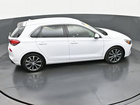 Used 2019 Hyundai Elantra GT image 26