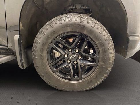 Used 2019 Chevrolet Silverado 1500 LT Trail Boss AWD/4WD image 37