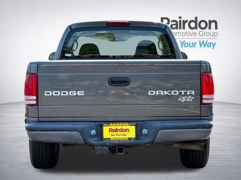 Used 2004 Dodge Dakota 2WD Club Cab w/ Tire & Handling Group image 5