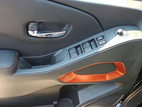 New 2025 Nissan Frontier PRO-4X w/ Interior Protection Package image 8