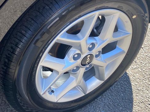 Used 2025 Kia Soul LX image 19