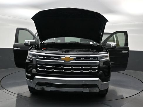 Used 2024 Chevrolet Silverado 1500 LTZ RWD image 31