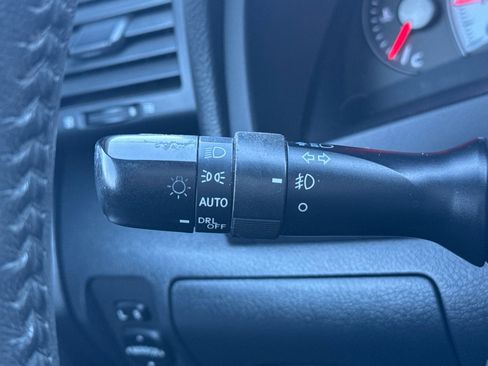 Used 2011 Toyota Camry SE image 35