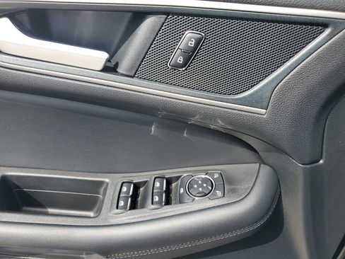 Used 2024 Ford Edge SEL w/ Convenience Package image 28