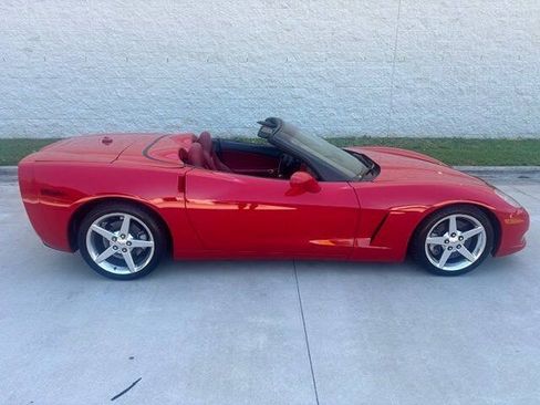 Used 2005 Chevrolet Corvette Convertible w/ Preferred Equipment Group RWD image 26