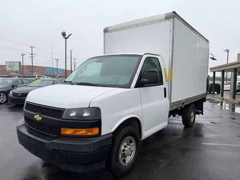 Used 2020 Chevrolet Express 3500 RWD image 7