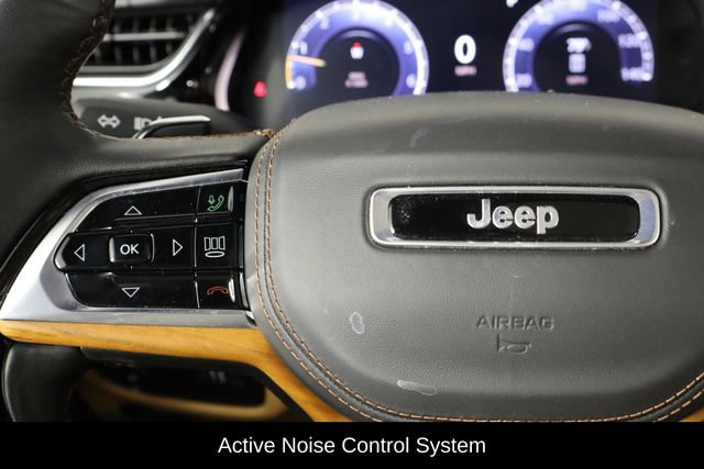 Used 2025 Jeep Grand Cherokee Summit AWD/4WD image 8