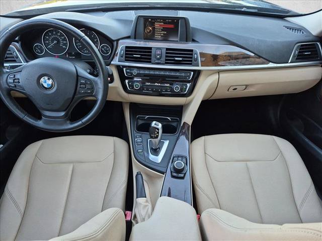Used 2017 BMW 320i Sedan RWD image 16