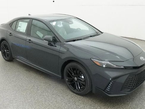 New 2026 Toyota Camry SE FWD image 13