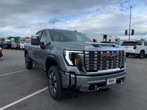 New 2026 GMC Sierra 2500 Denali w/ Denali Reserve Package image 4