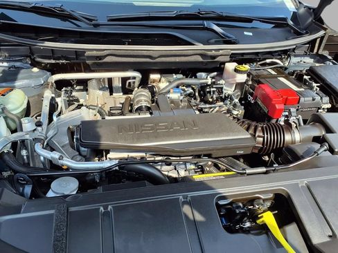 Used 2026 Nissan Rogue SV AWD/4WD image 3
