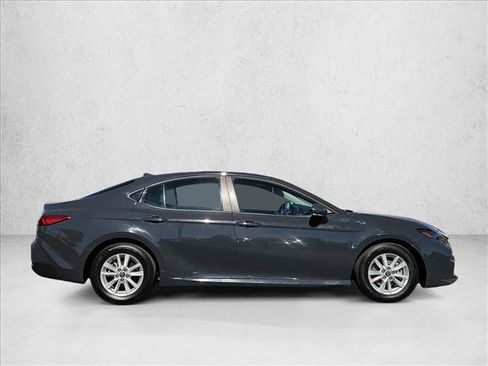 Used 2025 Toyota Camry LE FWD image 4