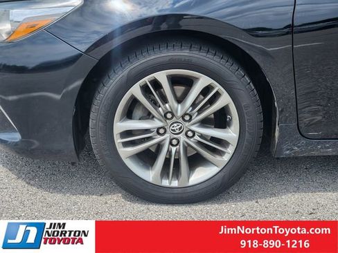 Used 2016 Toyota Camry SE FWD image 14