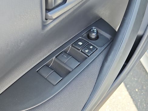 Used 2026 Toyota Corolla LE FWD image 12
