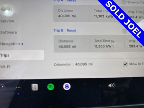 Used 2022 Tesla Model Y Long Range image 2