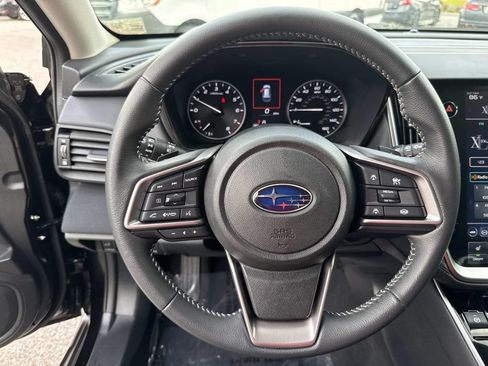 Used 2025 Subaru Outback Premium AWD/4WD image 39
