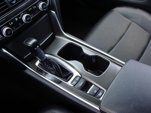 Used 2022 Honda Accord Sport image 32