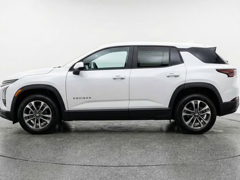 Used 2025 Chevrolet Equinox LT image 5