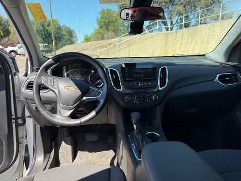 Used 2022 Chevrolet Equinox LT FWD image 9
