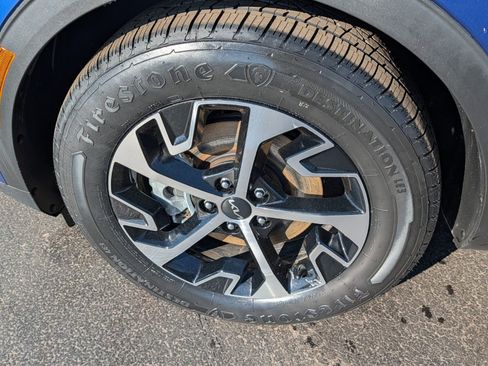 Used 2023 Kia Sportage EX image 14