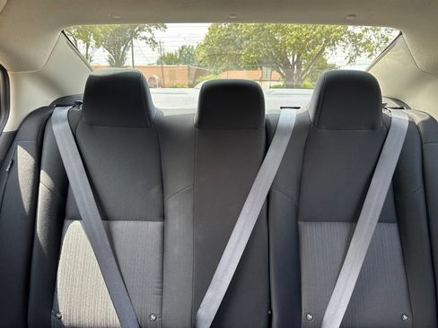 Used 2025 Nissan Sentra SV FWD image 19